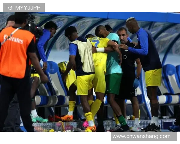 聚焦绿茵巨星局部瞬间揭秘足球明星独特魅力画面