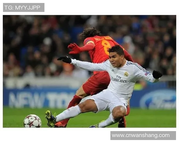 足球巨星合同背后隐藏的苛刻条款与高额要求揭秘